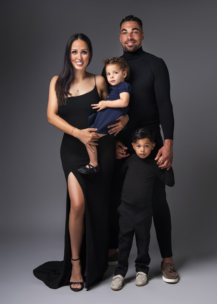 Familiefotoshoot in professionele fotostudio in Groningen – spontane en stijlvolle familiefotografie