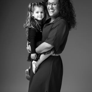 Familiefotoshoot in professionele fotostudio in Groningen – spontane en stijlvolle familiefotografie