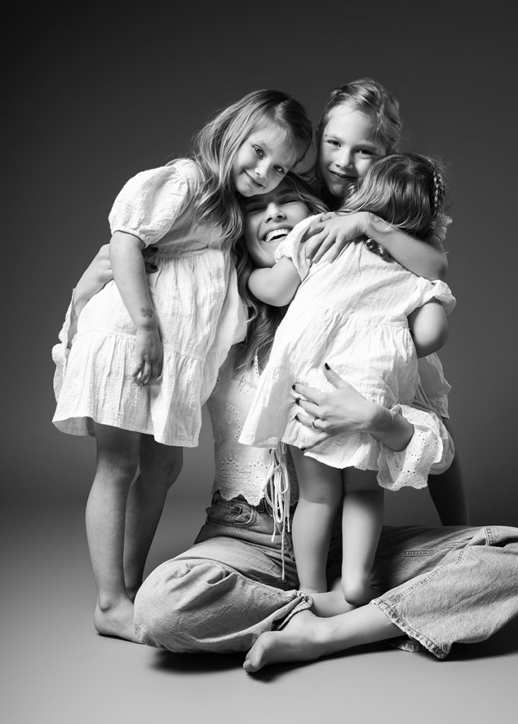 Moeder en dochters foto jeans