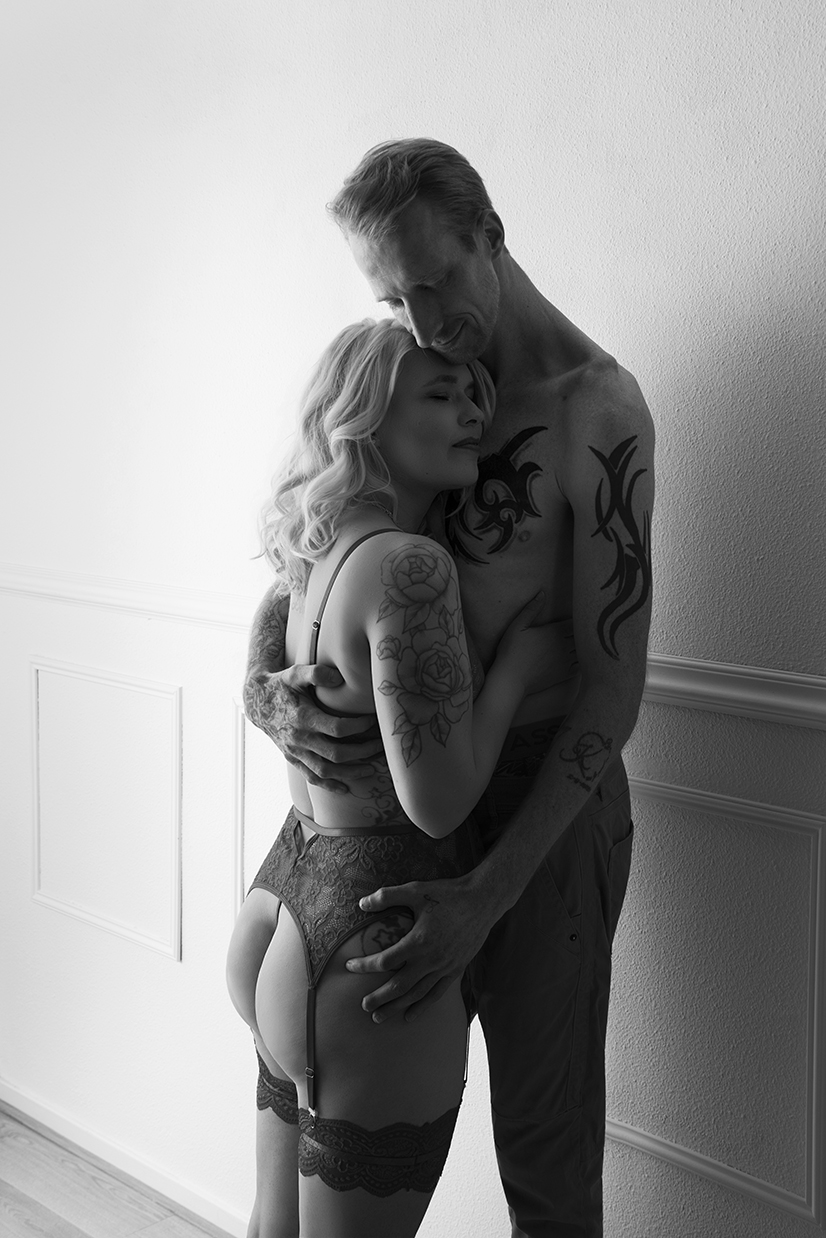 Intieme koppelfotoshoot boudoir fotoshoot in Groningen